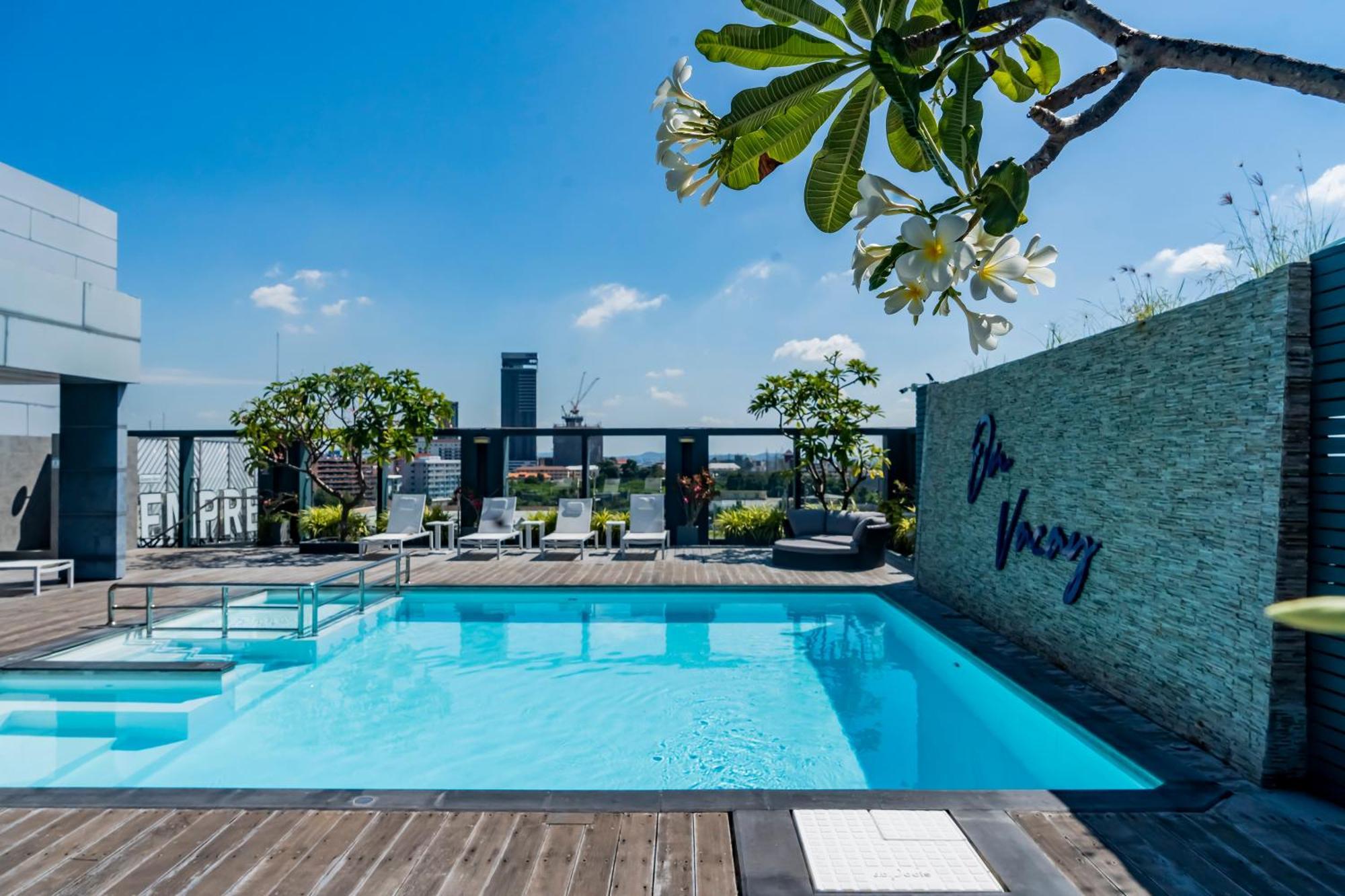 Empress Pattaya Hotel Exterior photo