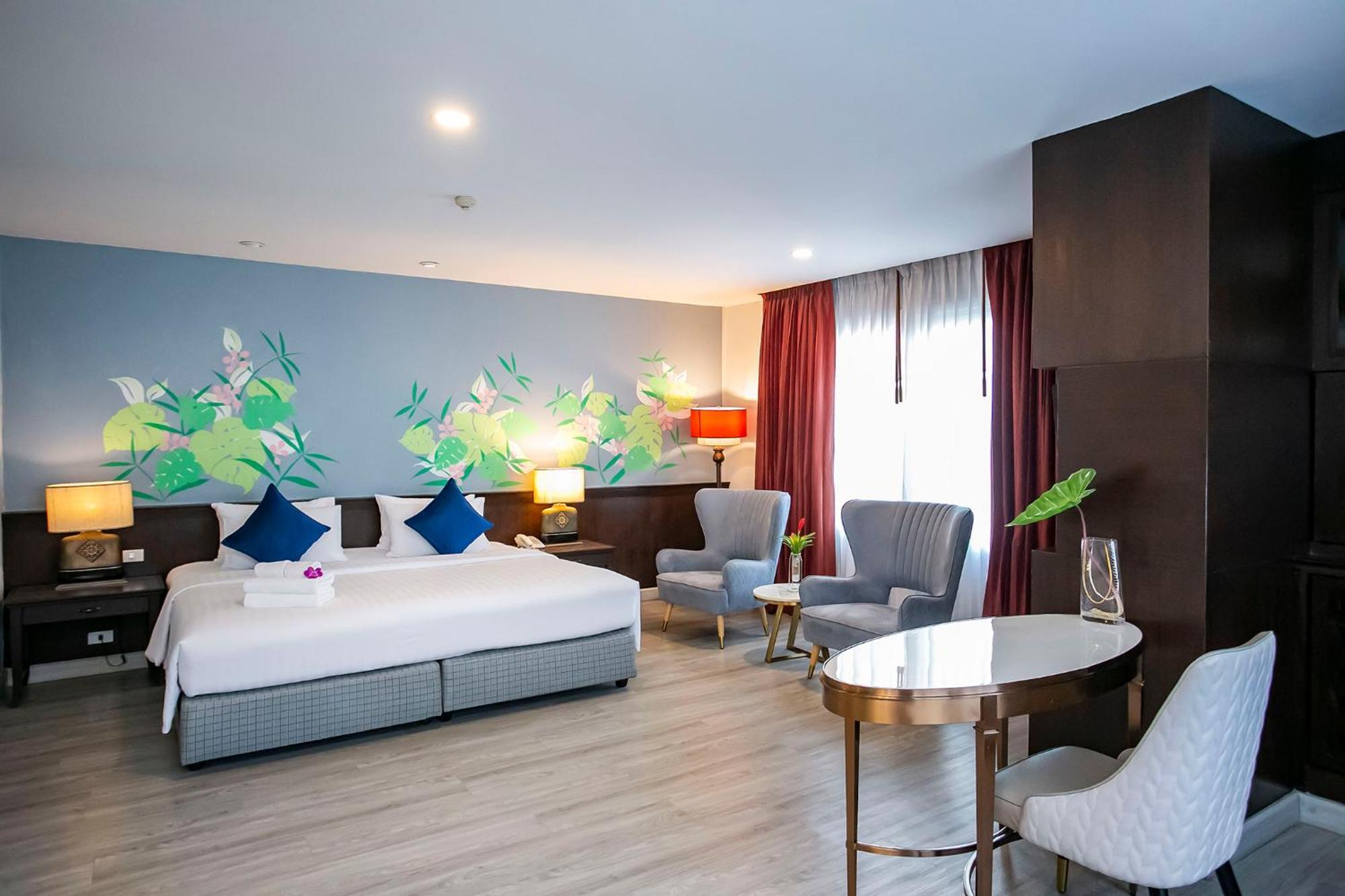 Empress Pattaya Hotel Exterior photo